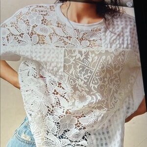 001 White Lace Relaxed T-Shirt Blouse